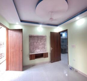 3 BHK Flats for sale in Ramphal chowk, New Delhi